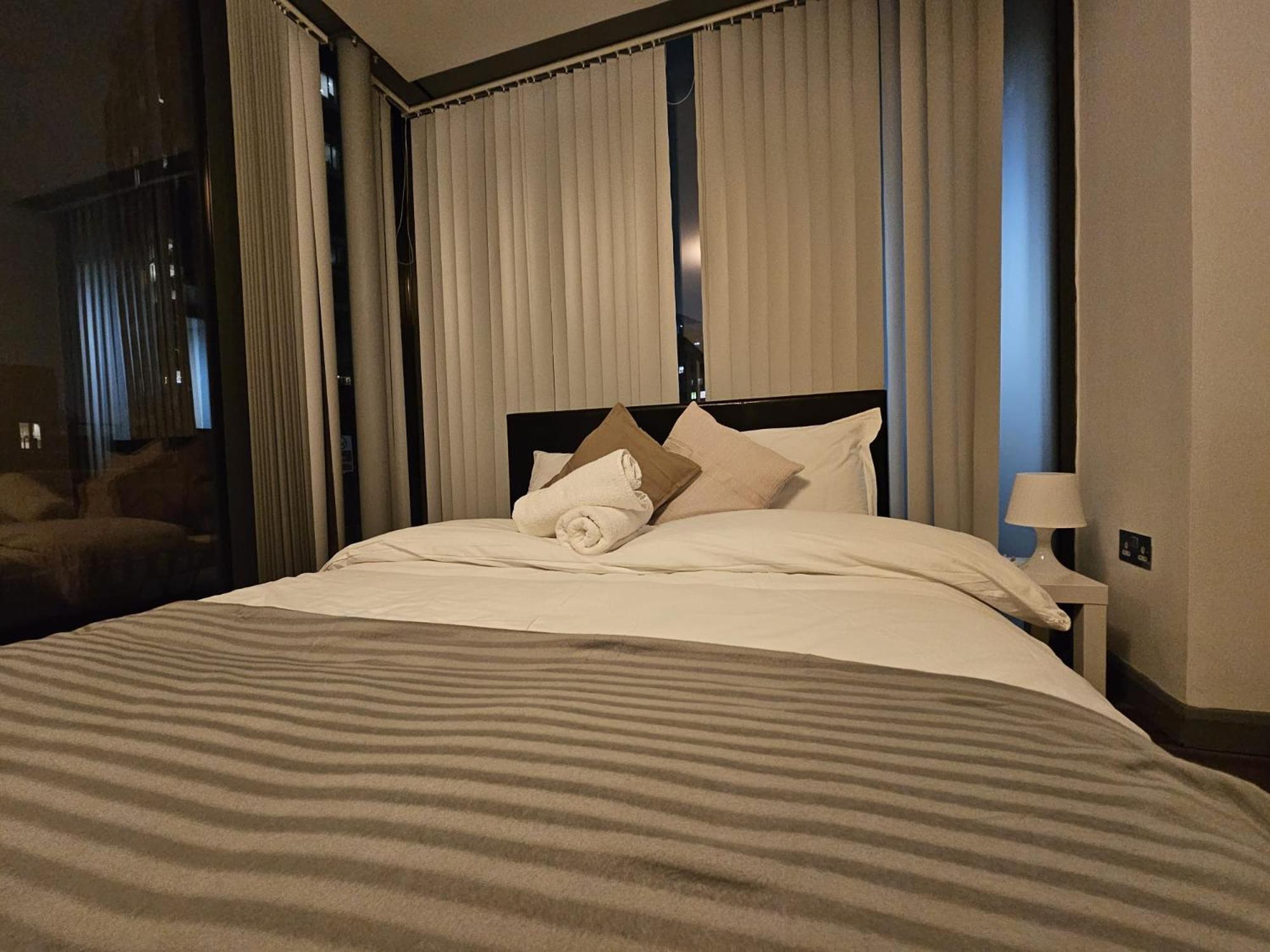 E1 Luxury Penthouse Gasthof London